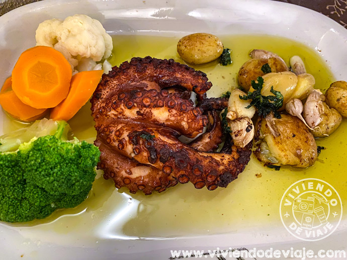 Pulpo a la plancha en el restaurante Museu dos Salgados