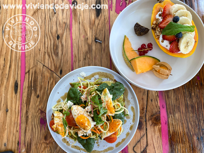 Desayuno en Coffee & Waves, Lagos