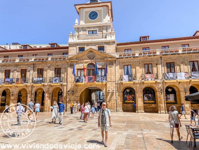 Visitar la Plaza del Ayuntamiento de Oviedo