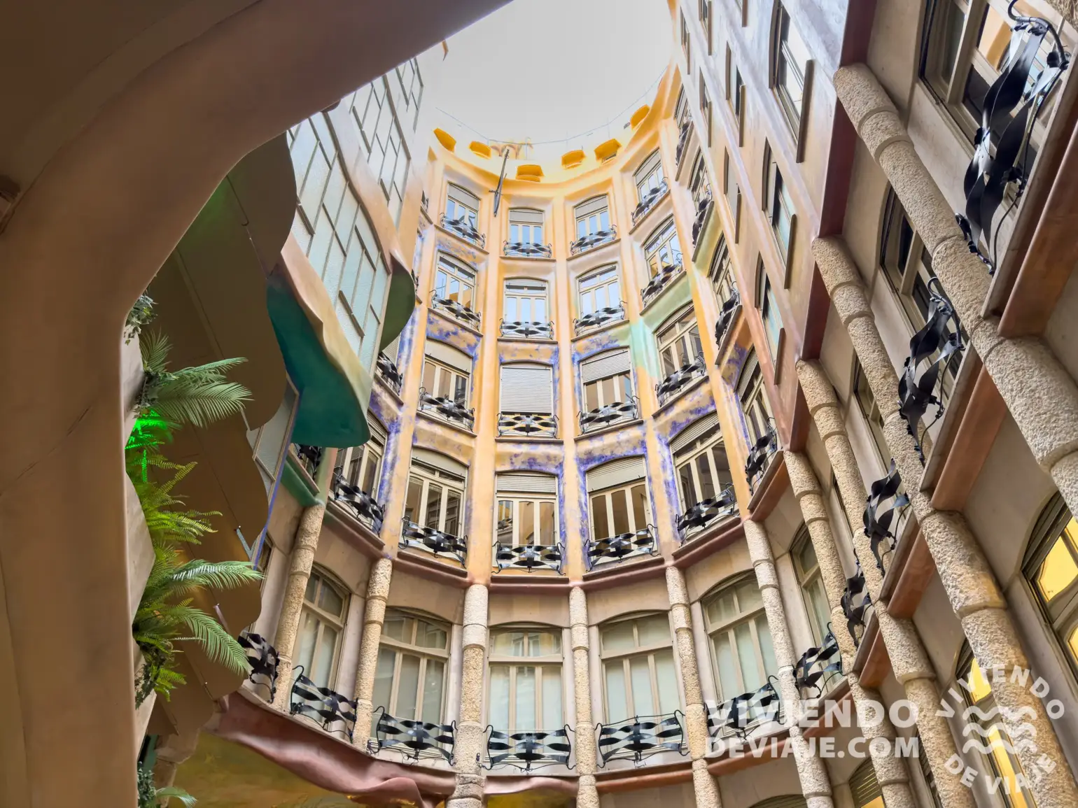 Interior de La Pedrera o Casa Milà en Barcelona