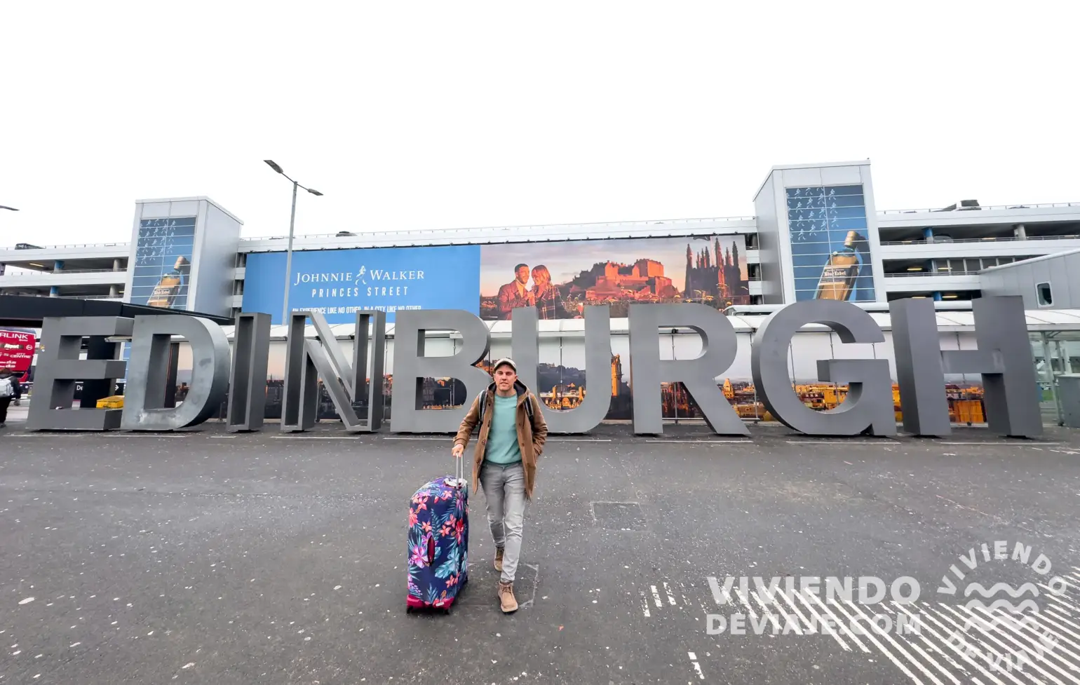 Cómo llegar desde el aeropuerto a tu alojamiento en Edimburgo