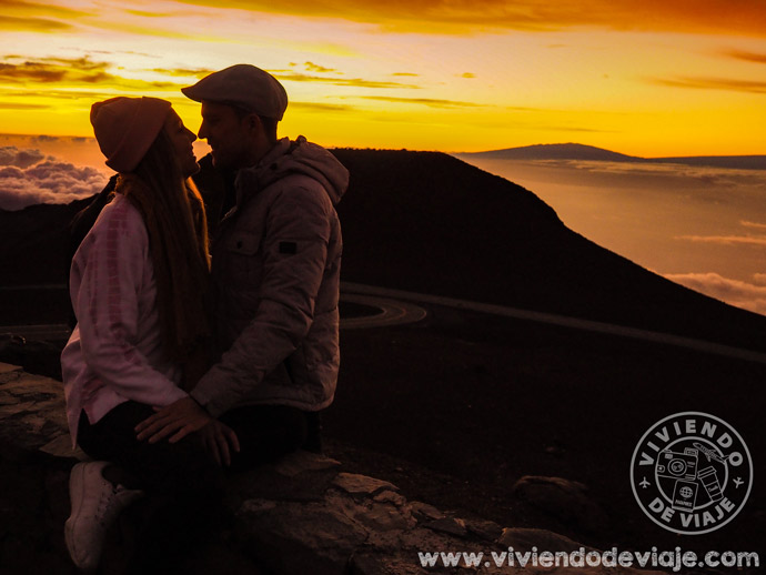 Amanecer en la cima del volcán Haleakala, Maui
