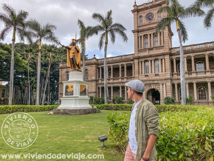 Estatua del rey Kamehameha en Honolulu