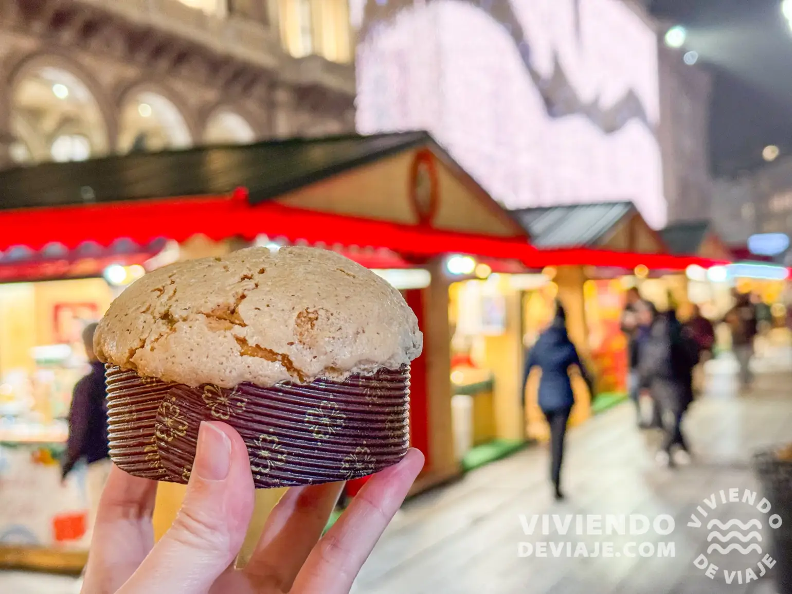 Panettone en los mercados navideños de Milán