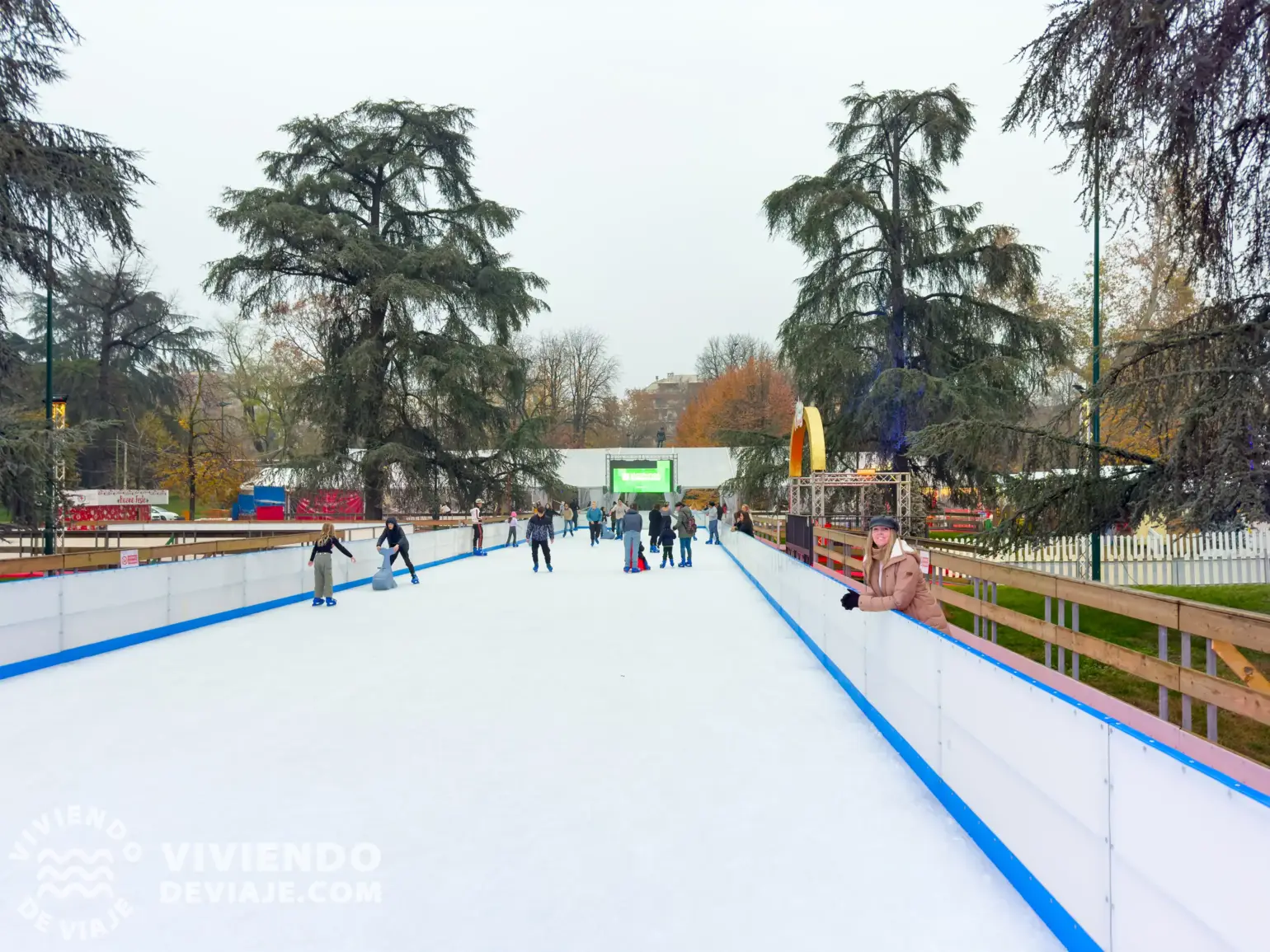Pista de hielo en Milano Christmas Village