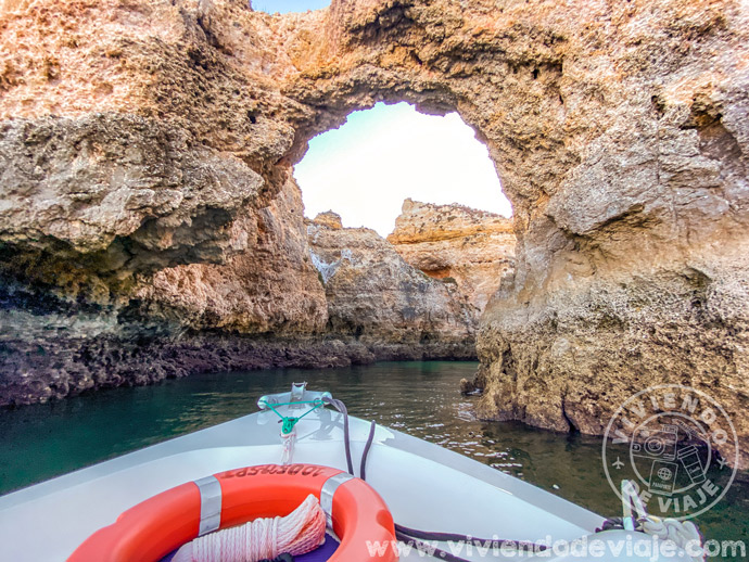 Paseo en barco al atardecer en el Algarve