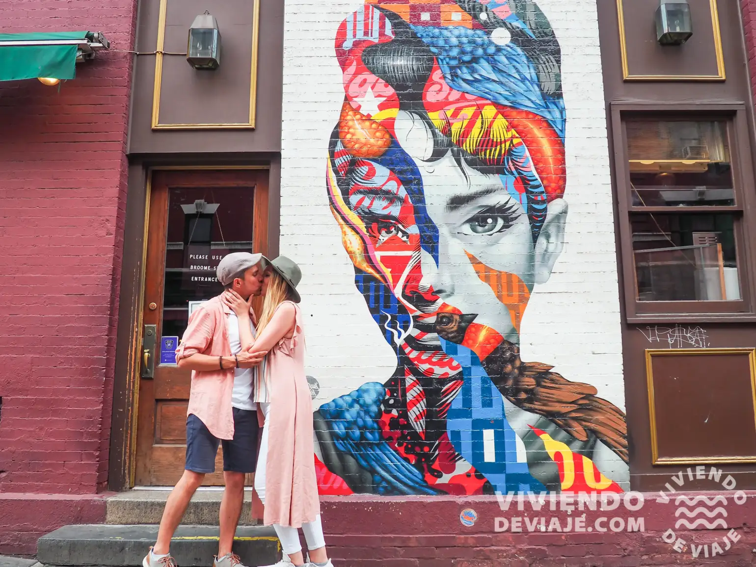 Mural de Audrey Hepburn en Little Italy